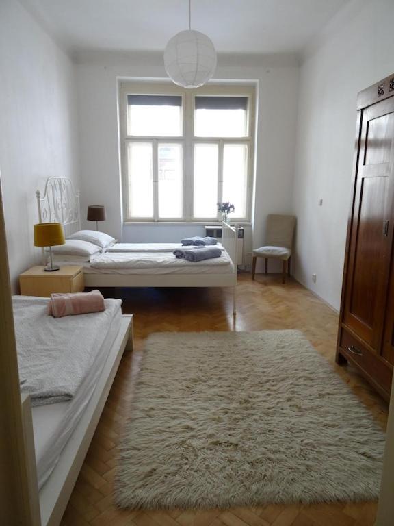 Garden Apartment On Art Nouveau Street In Central Прага Экстерьер фото